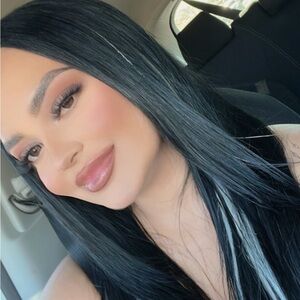 Meet your Posher, Magdalena